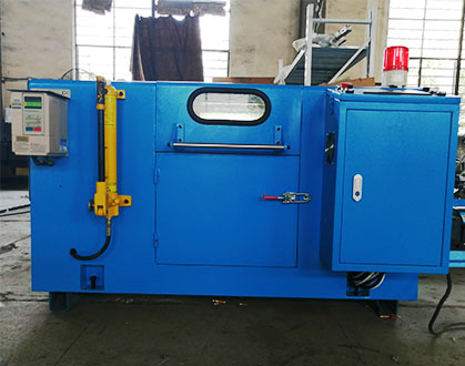 Beaming machine